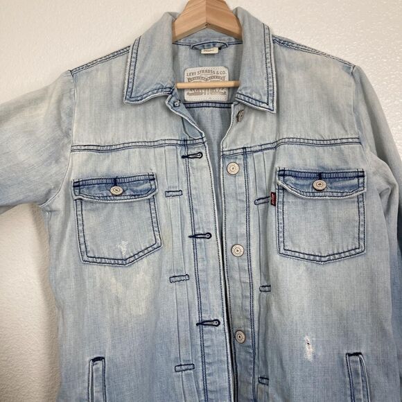 Levi's Jean Jacket Mens Small Light Wash Denim Distressed Button Front Trucker - Picture 5 of 16